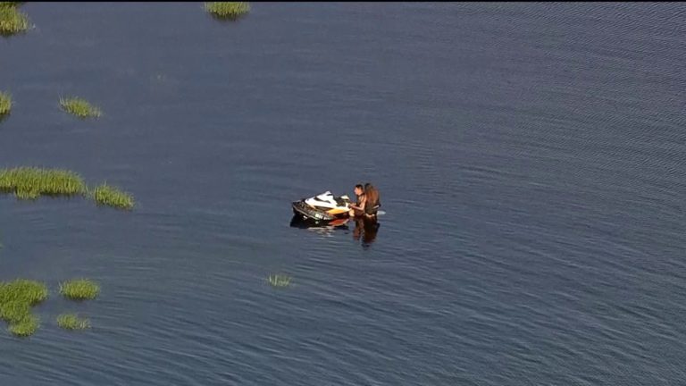 Video: NY Couple Rescued From Sinking PWC