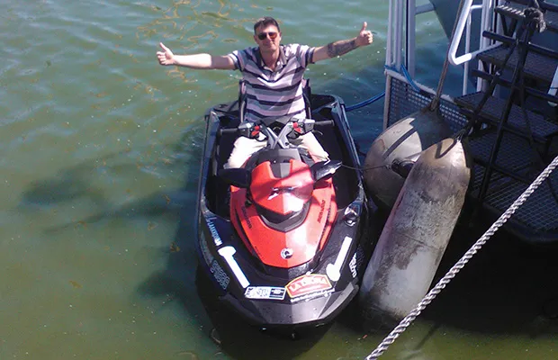 Video: Finnish Rider Sets World's Record For Longest Open Ocean