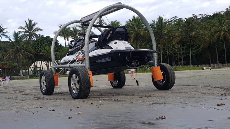 Video: Jet Club Barequeçaba’s Mobile PWC Launch/Retrieval Hoist