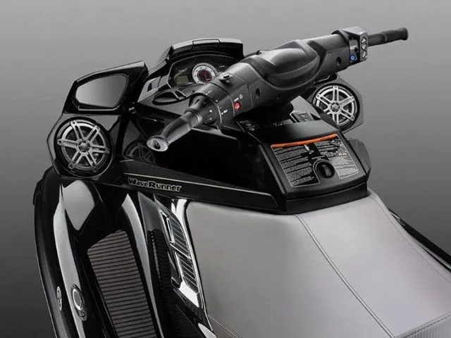 jl-audio-640x480.jpg.webp