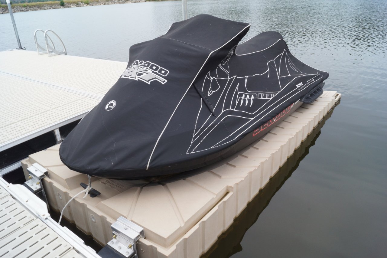 Real Review: An    Argument For Floating Watercraft Docks 