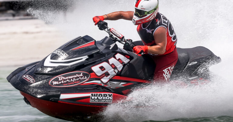 P1 AquaX Bahamas World Championships Picks Up Momentum