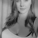 36878788-9054781-McLaughlan_made_the_dangerous_trip_to_the_Isle_of_Man_to_visit_g-m-2_1608054071441