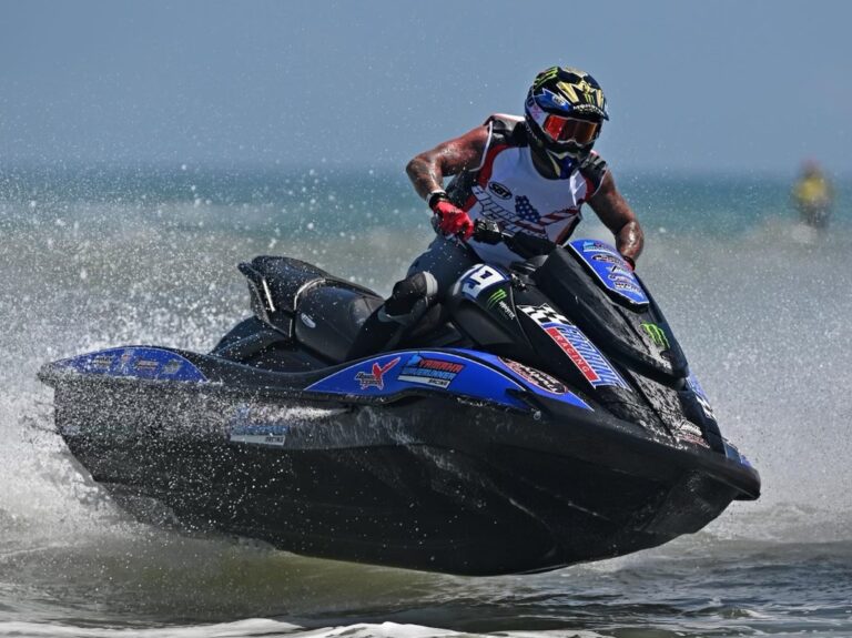 Farthing Earns Yamaha Second Consecutive Win at Daytona AquaX
