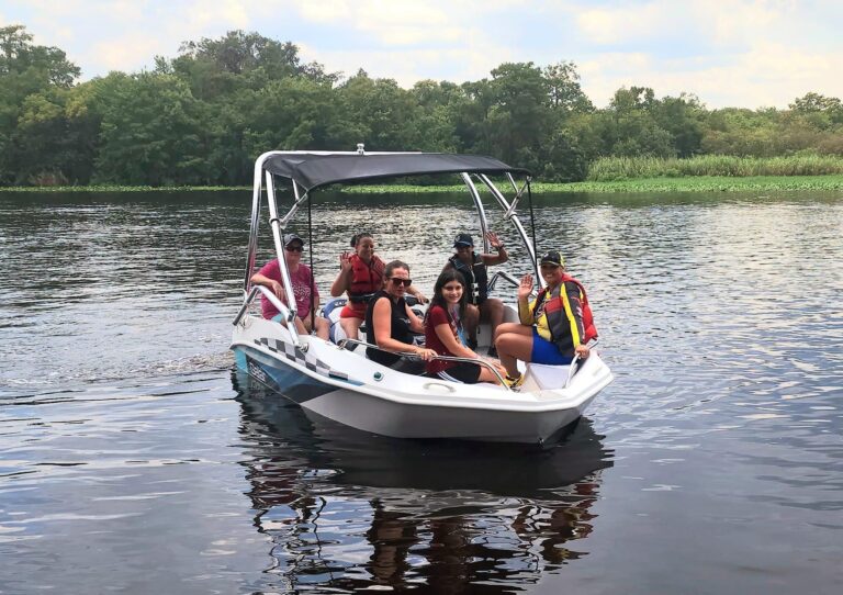 Galär Boats Welcomes Hulla Fun Boats As Sarasota & Tampa Dealer