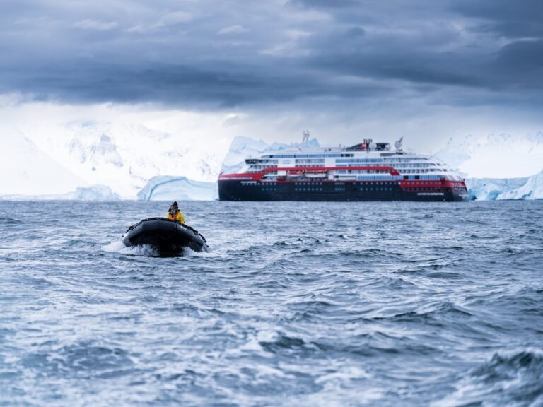 Video: Yamaha Outboards Power Hurtgruten Expeditions to Antarctica